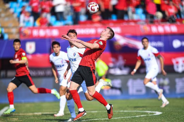 开云体育网址-【中超】贝里奇中柱吴亚轲救险 亚泰0比0玉昆