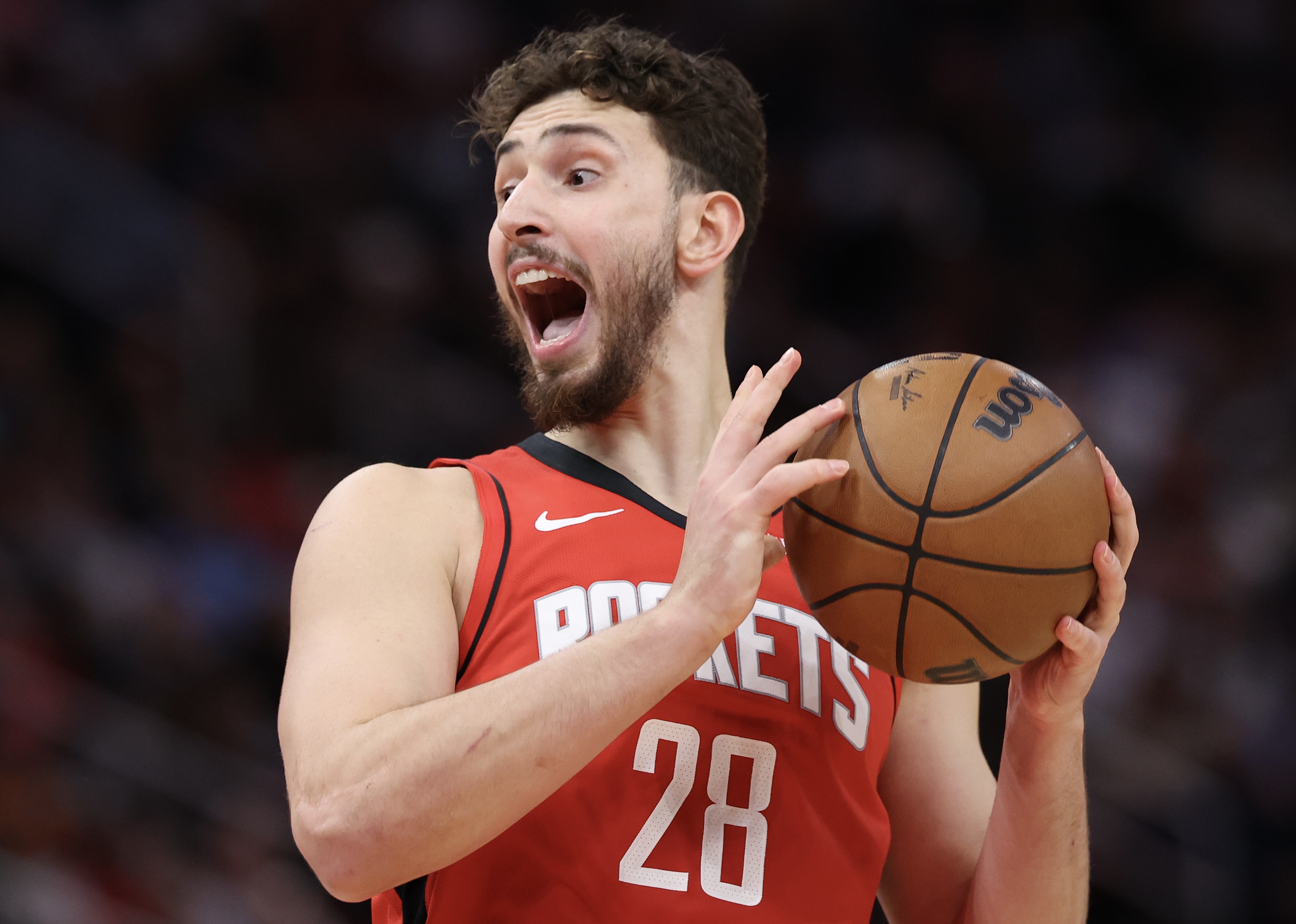 开云体育官网-组织中锋！赛季场均20分6助攻的中锋：张伯伦、约基奇、申京