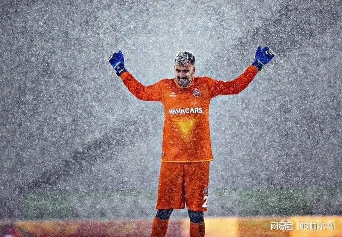 开云体育平台-喜欢穿2号的门将，国米和阿森纳0出场，当不了布冯接班人怪伤病？